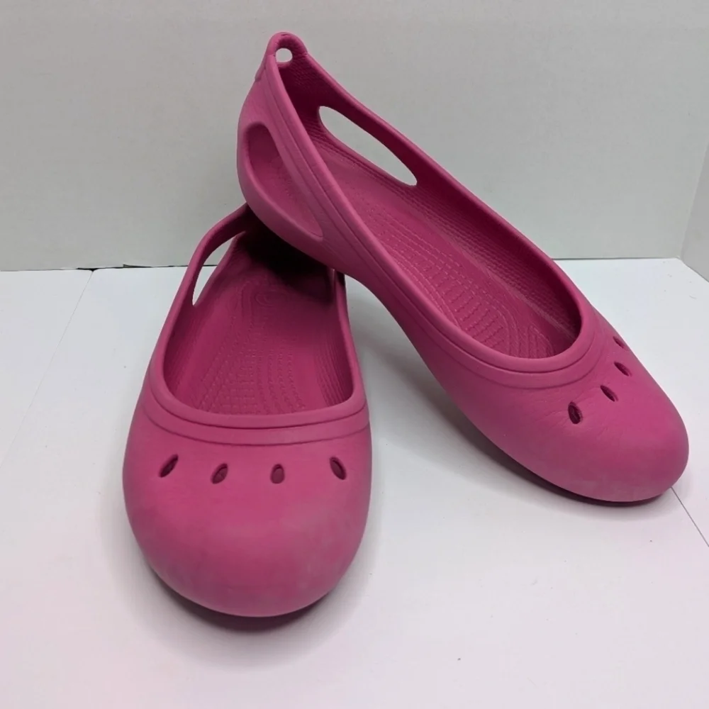 Crocs Pink Sandal Water Shoe Size Flats 6Y Youth